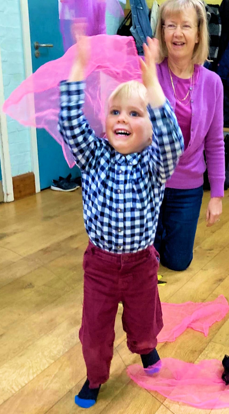 Mother Toddler and baby creative dance and movement class in Cambridge and Cambridgeshire